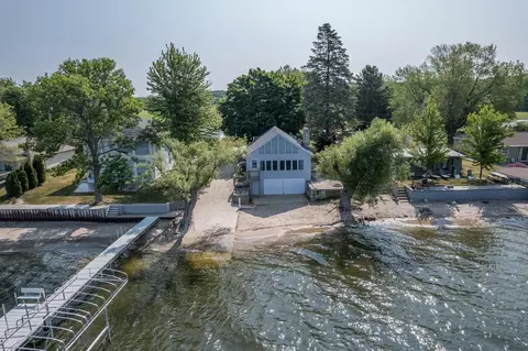 619 Arrowhead Beach Rd, Luxemburg, WI 54217