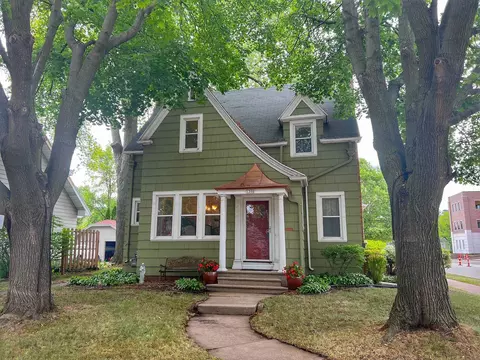 1500 Jackson St, Oshkosh, WI 54901