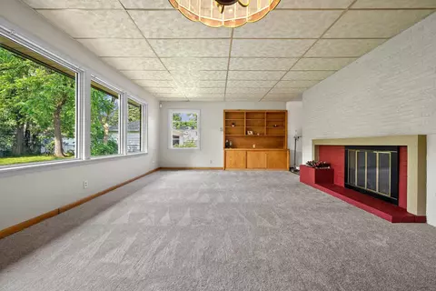625 E Marquette St, Appleton, WI 54911 photo 5