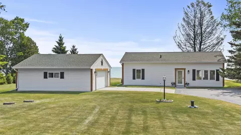 n6802 Wisconsin 42, Algoma, WI 54201