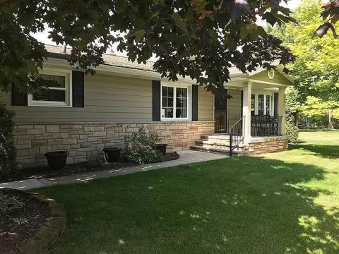 326 N Wilshire Blvd, Stevens Point, WI 54481