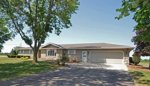 n2765 Maloney Road, Kaukauna, WI 54130