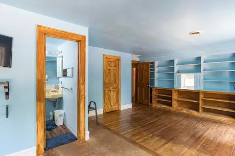 845 E College Ave, Appleton, WI 54911 photo 23