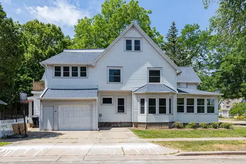 845 E College Ave, Appleton, WI 54911 photo 2