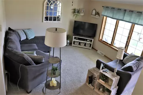 n151 Barberry Lane, Appleton, WI 54915 photo 8