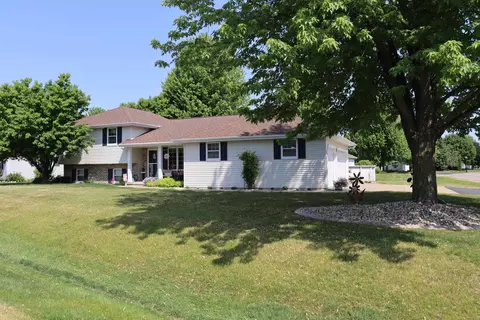 n151 Barberry Lane, Appleton, WI 54915
