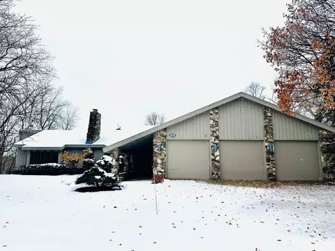 11 Briarcliff Ct, Appleton, WI 54915 photo 1