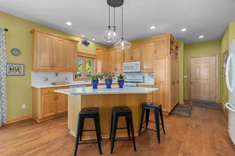 501 E Carrington Ln, Appleton, WI 54913 photo 2