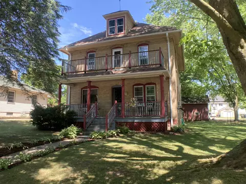 126 S 1st St, Bonduel, WI 54107