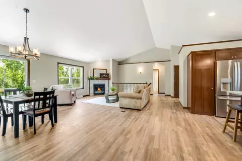 4868 N Vincent Dr, Appleton, WI 54913 photo 5