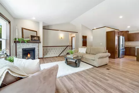 4868 N Vincent Dr, Appleton, WI 54913 photo 6