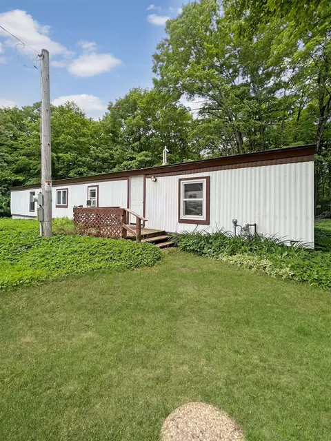 4462 Old School Rd, Phelps, WI 54554