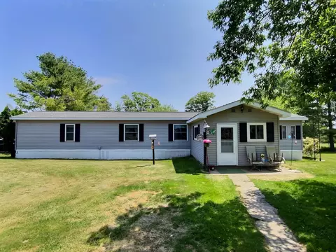 n9229 Badish Road, Daggett, MI 49821