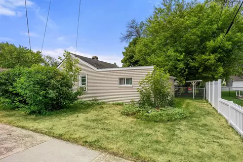 2313 S Jefferson St, Appleton, WI 54915 photo 2