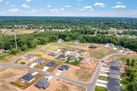 2114 Irish Hill Est #113, Suamico, WI 54313
