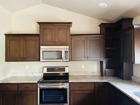 3241 E Aquamarine Ave, Appleton, WI 54913 photo 10