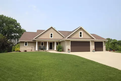 36 Easterlies Ct, Fond Du Lac, WI 54937
