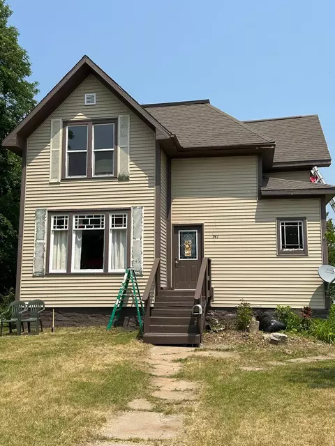 347 Madison St, Oconto, WI 54153
