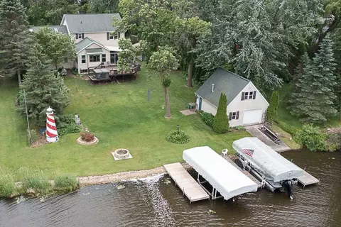 7846 Popowski Rd, Winneconne, WI 54986