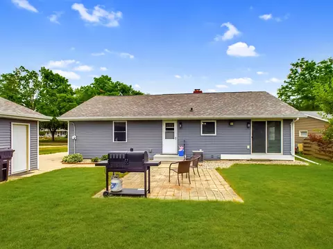 2701 N Viola St, Appleton, WI 54911 photo 2