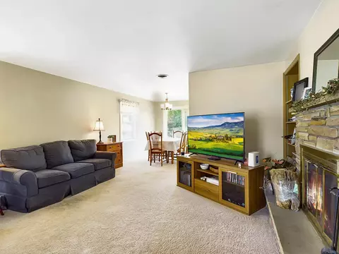 2701 N Viola St, Appleton, WI 54911 photo 4