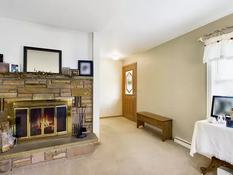 2701 N Viola St, Appleton, WI 54911 photo 3