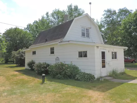 14050 Old Hwy 32, Mountain, WI 54149