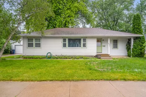 931 Powers St, Oshkosh, WI 54901