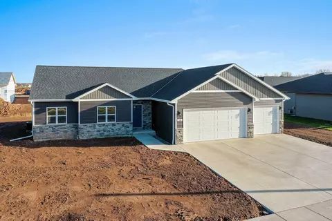 338 Willie Mays Cir, De Pere, WI 54115