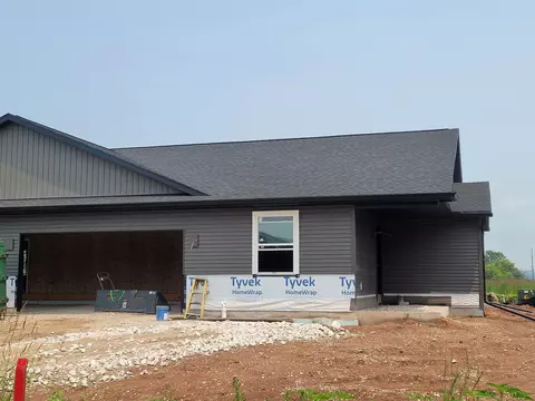 1293 Winchester Ave, Fond Du Lac, WI 54935