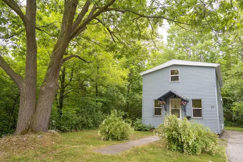 27 E Spruce St, Sturgeon Bay, WI 54235