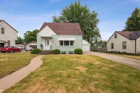 930 S Main St, Shawano, WI 54166