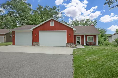n1317 Silver Canoe Road, Keshena, WI 54135