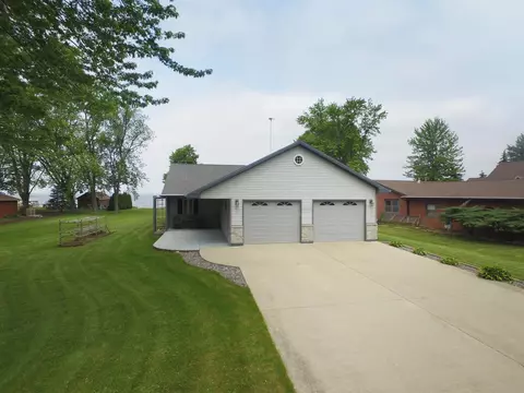 n8712 Sylvan Bay Road, Fond Du Lac, WI 54937