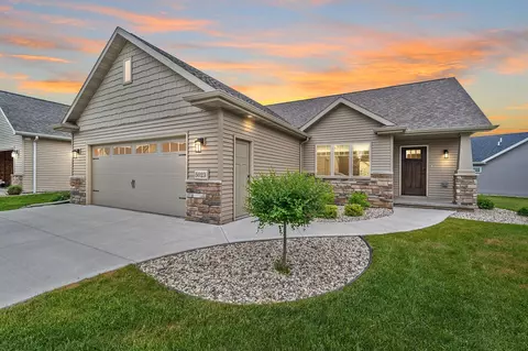 5023 W Boxwood Ln, Appleton, WI 54913