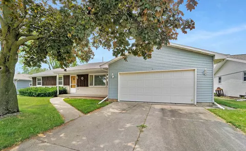 2611 N Alexander St, Appleton, WI 54911
