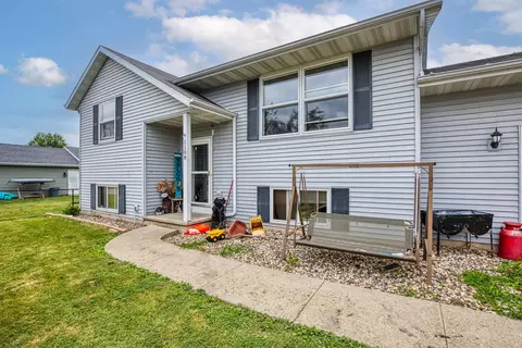 1108 Poppy Ln, Winneconne, WI 54986