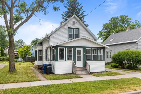 739 Grove St, Oshkosh, WI 54901