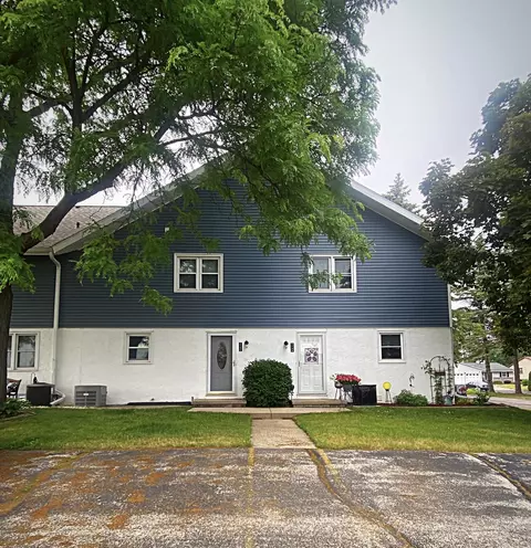 2586 Finger Rd, Green Bay, WI 54302