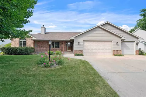 1885 Horseshoe Ln, De Pere, WI 54115