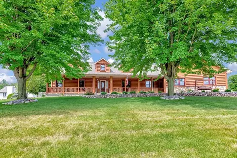 1154 Harbor Lights Rd, Suamico, WI 54173