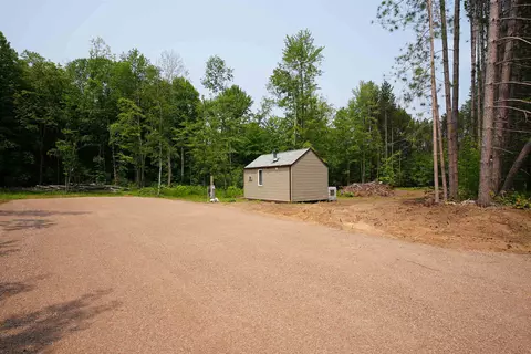 11201 Harris Rd, Suring, WI 54174