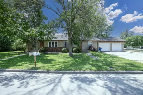 1235 Grove St, Menasha, WI 54952