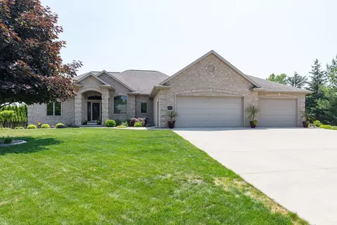 5721 W Natures Ln, Appleton, WI 54914