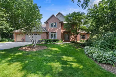 550 Monarch Dr, De Pere, WI 54115