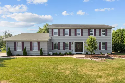 2233 E Shady Ln, Neenah, WI 54956