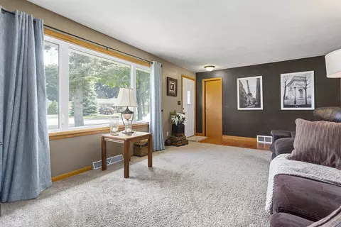 1230 E Pershing St, Appleton, WI 54911 photo 5