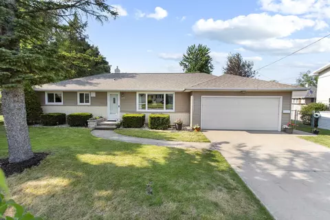 1230 E Pershing St, Appleton, WI 54911