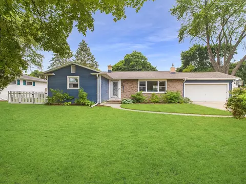 1055 Kalfahs St, Neenah, WI 54956