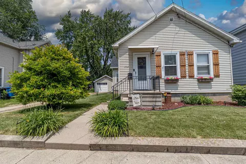 352 W 10th Ave, Oshkosh, WI 54902